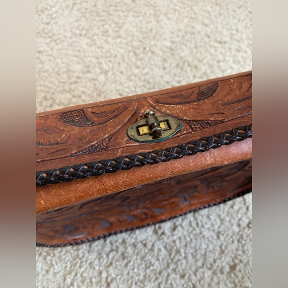 Handmade Vintage Genuine Leather Purse - Picture 9 of 9